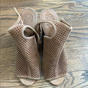 Tory Burch Women's Brown Perforated Sandals